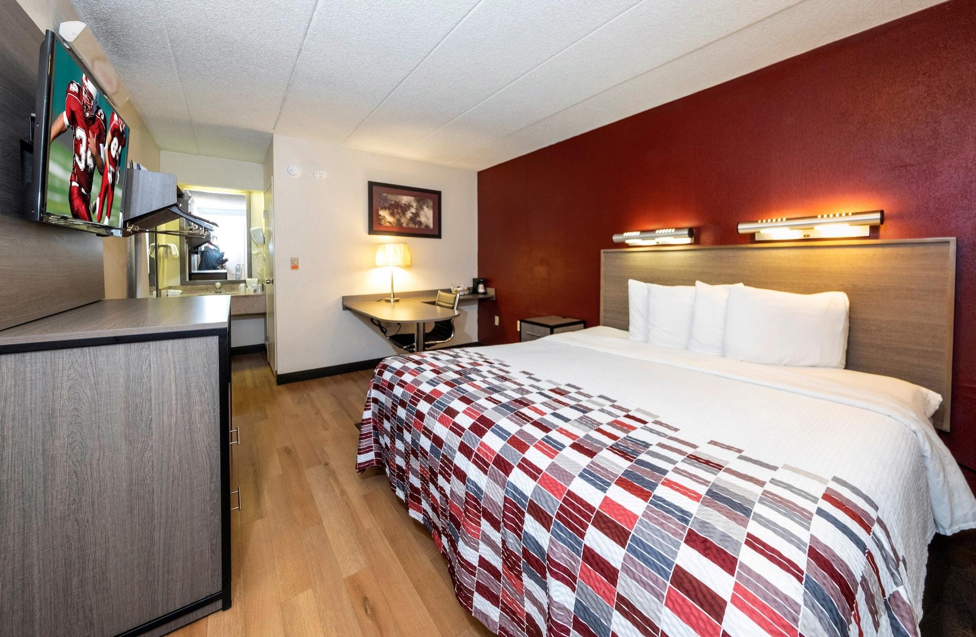 Red Roof Inn Эдисон Экстерьер фото