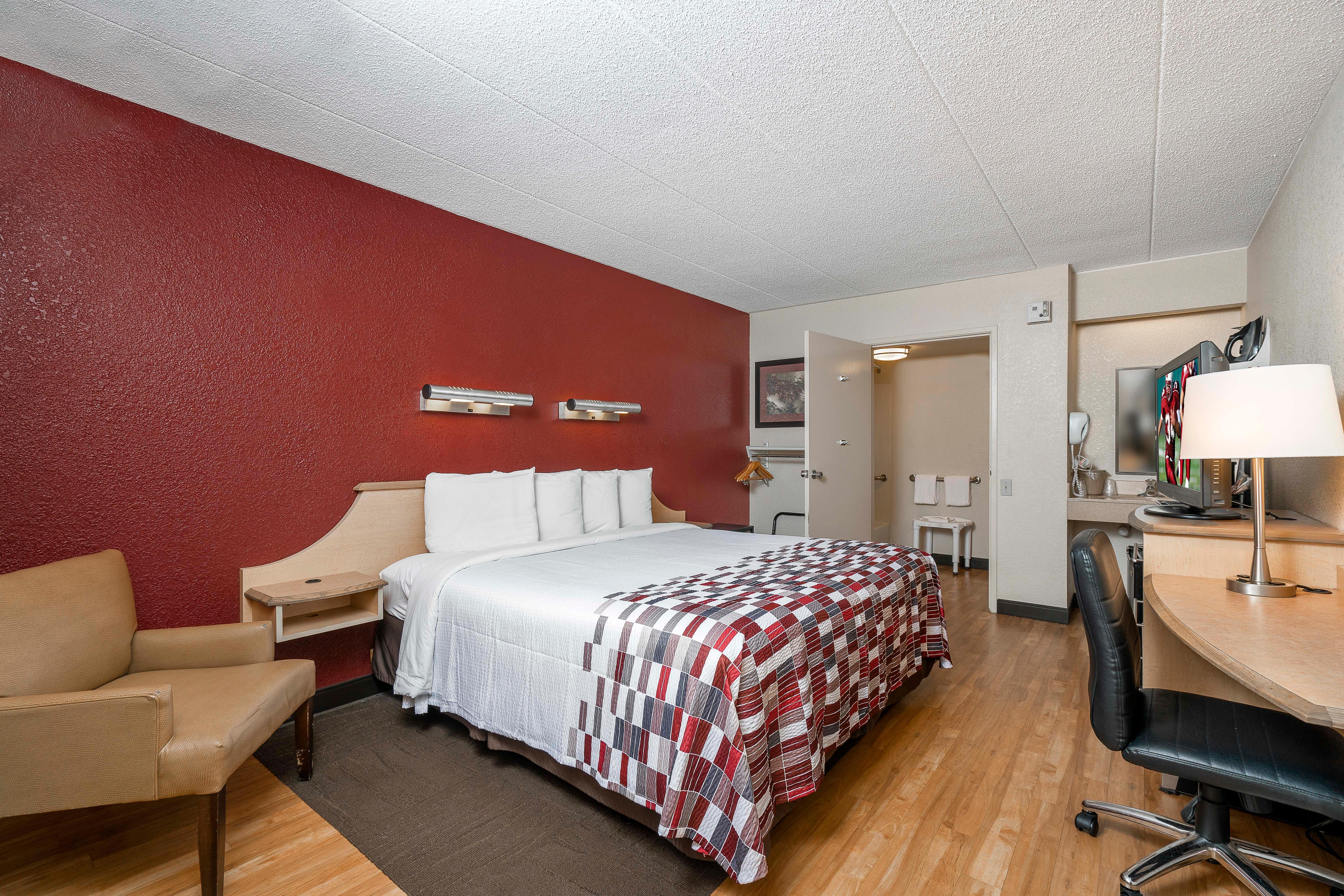 Red Roof Inn Эдисон Экстерьер фото