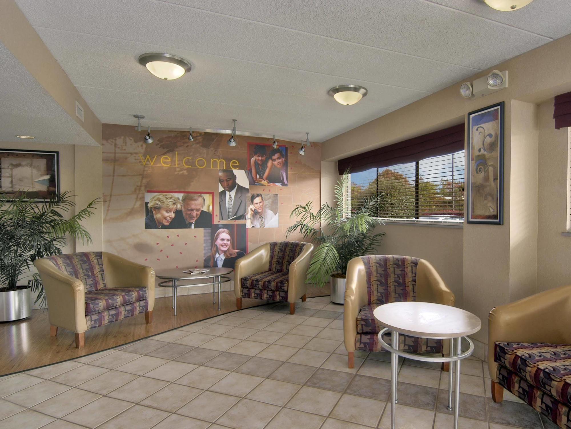 Red Roof Inn Эдисон Экстерьер фото