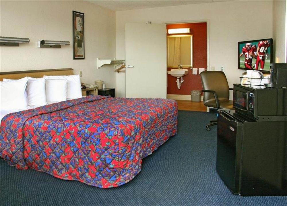 Red Roof Inn Эдисон Номер фото